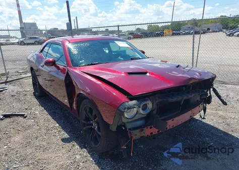 2018 Dodge Challenger Sxt z USA, uszkodzony, nr VIN 2C3CDZAG4JH271467